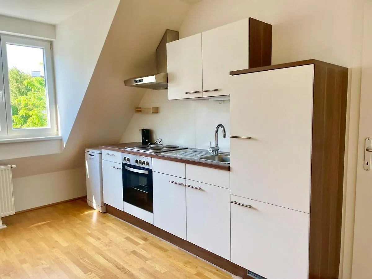 2 Bedroom Central Long-Term Apartment With Free Parking Vienna 0*,  Austria