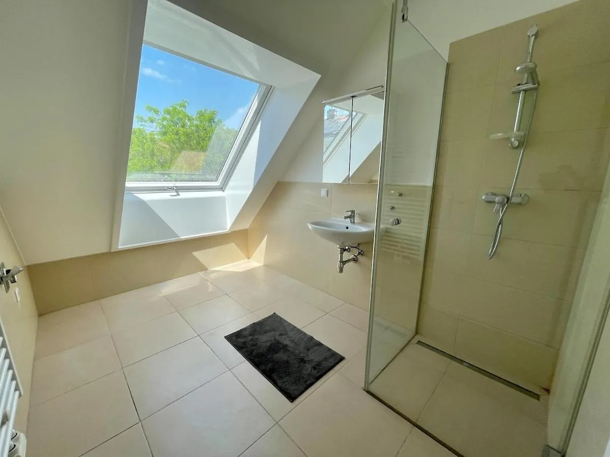 2 Bedroom Central Long-Term Apartment With Free Parking Vienna 0*,