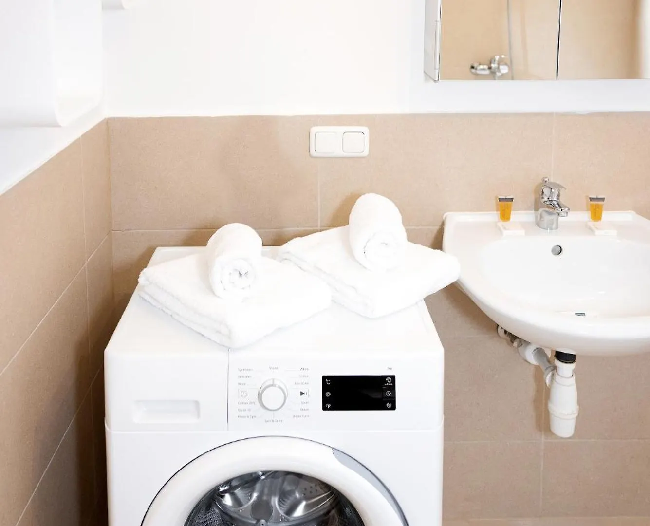 2 Bedroom Central Long-Term Apartment With Free Parking Vienna