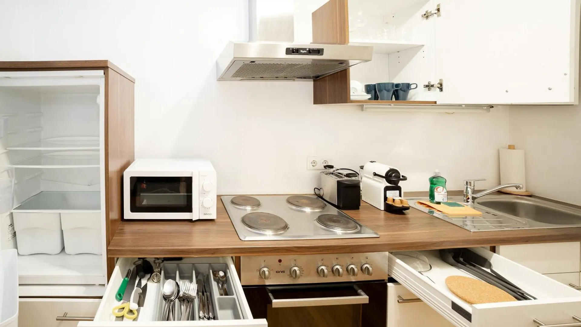 2 Bedroom Central Long-Term Apartment With Free Parking Vienna Austria