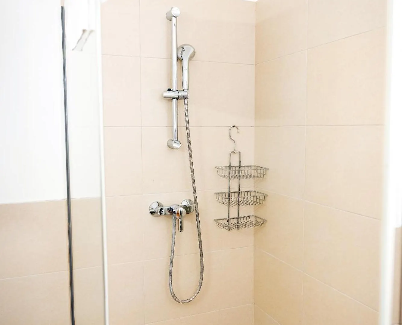 2 Bedroom Central Long-Term Apartment With Free Parking Vienna Austria