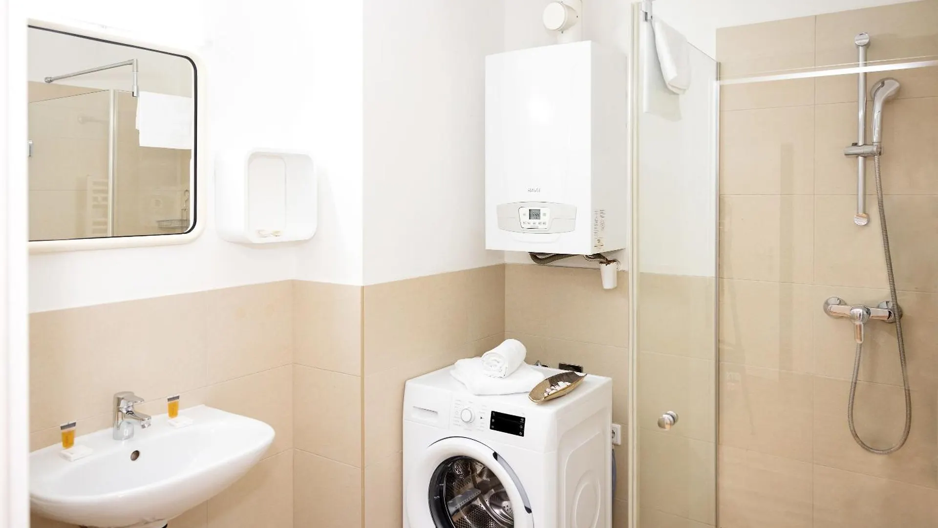 2 Bedroom Central Long-Term Apartment With Free Parking Vienna